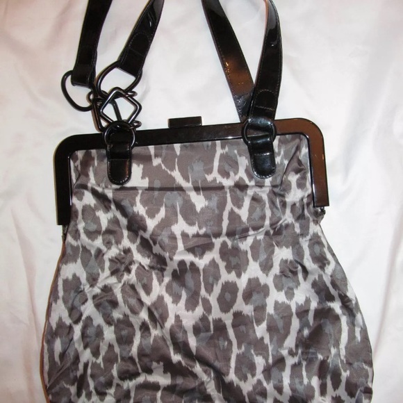 LeSportsac boutique leopard nyloarge shoulder  bag - Picture 4 of 7